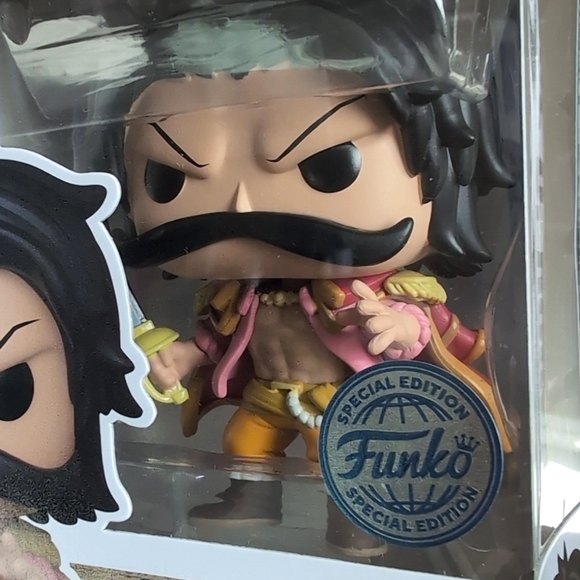 One Piece Funko Pop Gol D. Roger #1274 Special Edition - Picture 8 of 8